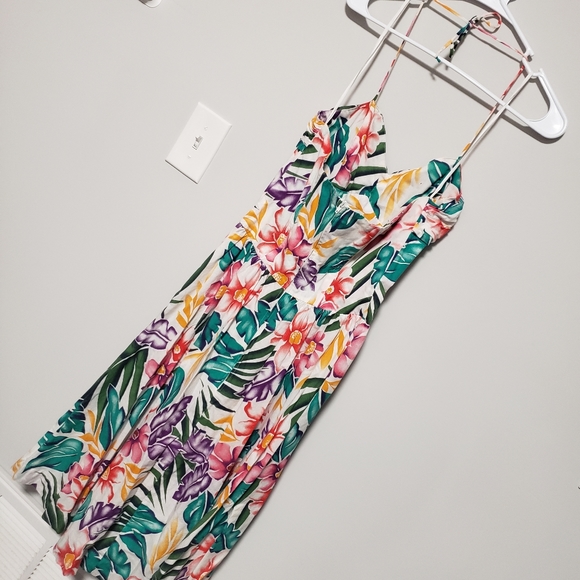 Dress - Picture 5 of 8